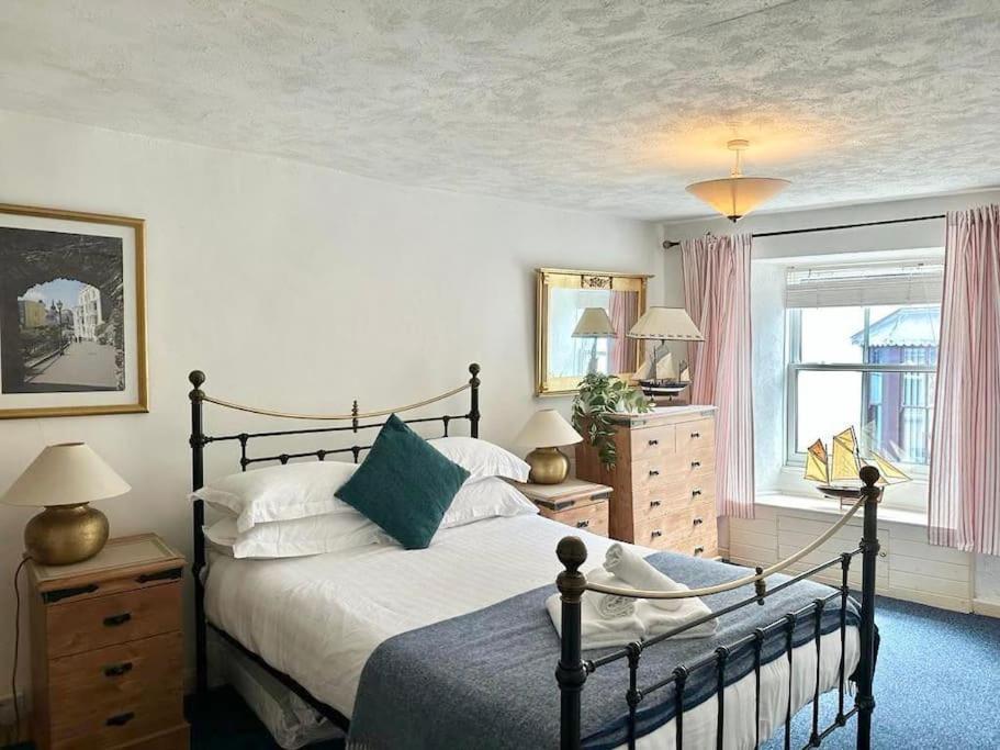 Ship Cottage Tenby Beach 50M Luaran gambar